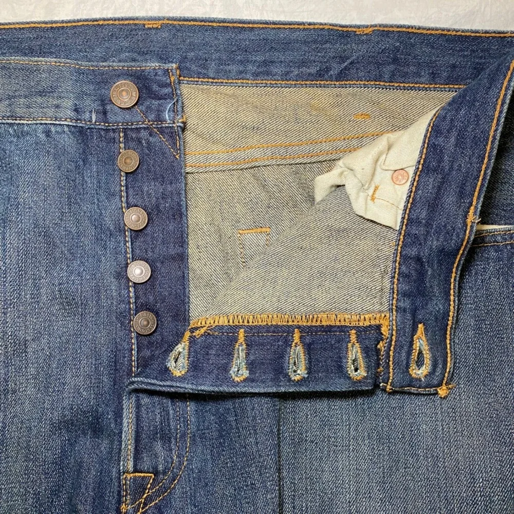 Levis 501 Button Fly Straight Leg Jeans Mens 40x32 Blue Denim Classic Fit